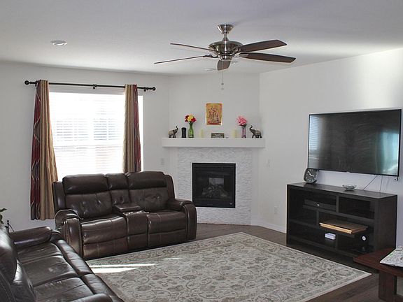 4th image of 8951 Snowball Way