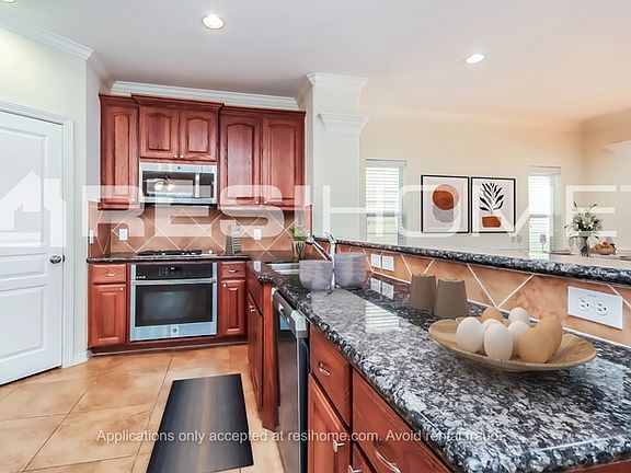 3rd image of 2601 Enclave At Shady Acres Ct