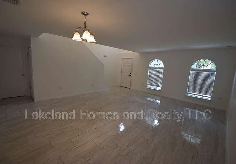 5123 Spanish Oaks Dr — Photo 3