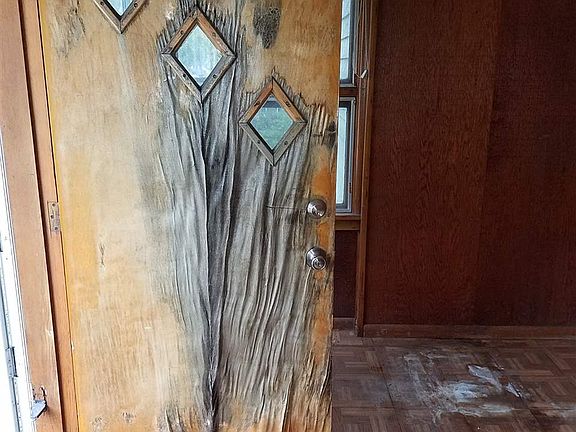 5th image of 412 Plum St