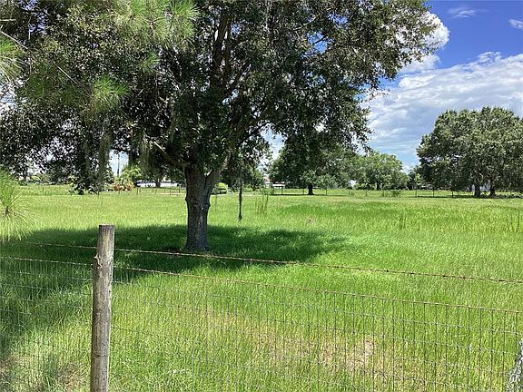 4th image of 3938 Warbler Dr