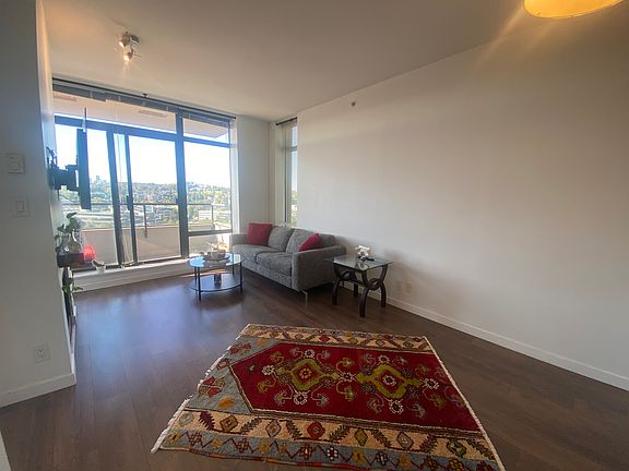 4th image of 2355 Madison Ave #1602