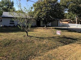 2322 Monteleon Rd, Grand Prairie, TX 75051