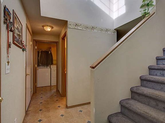 4th image of 2609 Oxford St