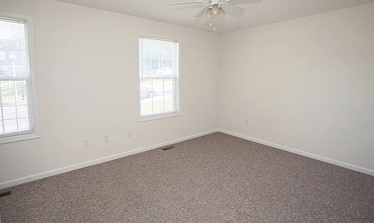 1334 Devon Ln — Photo 15