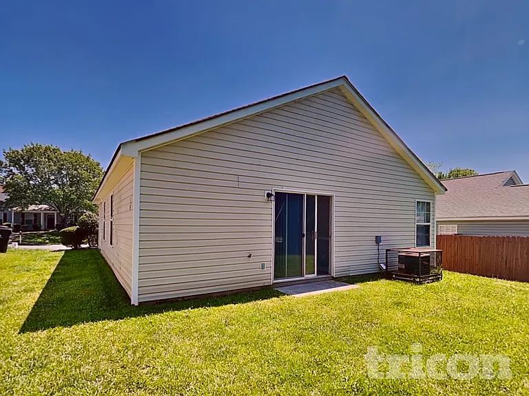 12209 Stewarts Crossing Dr — Photo 18