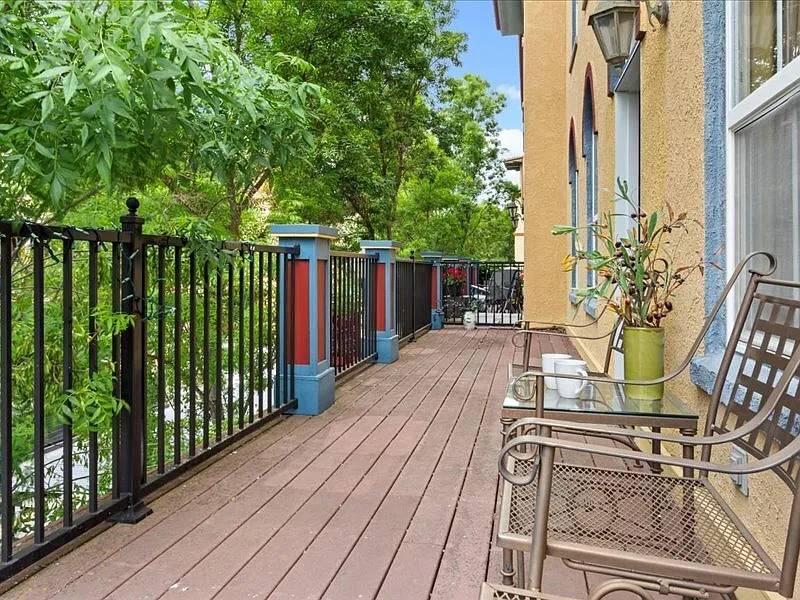 3 bed, 2.5 bath, 1949 sqft, $4,250 — Photo 3