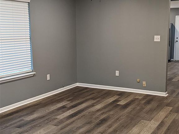 3rd image of 701 Alabama St