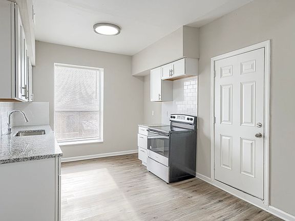 5th image of 301 Benton Blvd #10