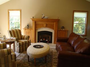 3 Deer View Ln, Uxbridge, MA 01569