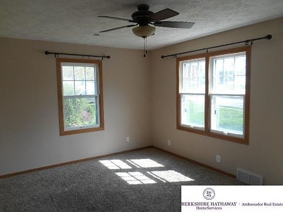 3rd image of 6012 S 41st Ave
