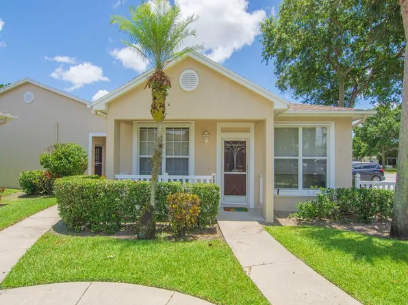 567 NW San Remo Circle, Port St Lucie, FL 34986