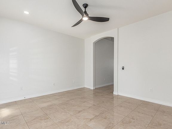 3rd image of 33207 N SLATE CREEK Drive