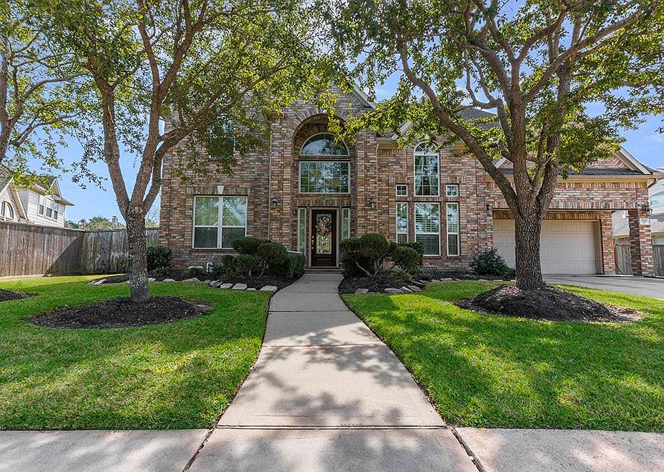1st image of 5210 Pilgrim Oaks Ln