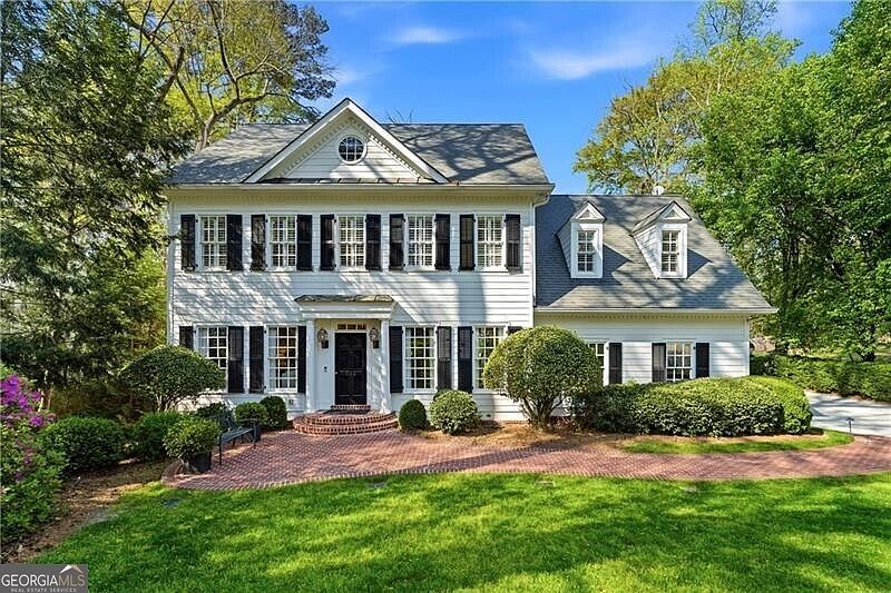 1st image of 633 Longwood Dr NW