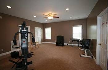 3rd image of 525 Parsmith Dr