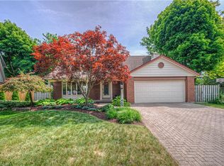 469 Hunterswood Ct, Waterloo, ON N2K3E7