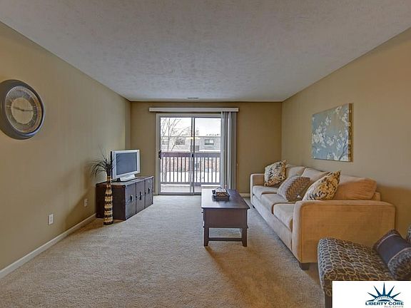 4th image of 5016 California St APT 7