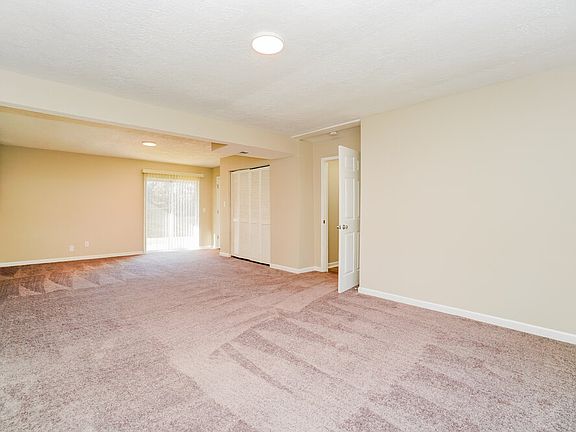 4th image of 1750 Damos Way