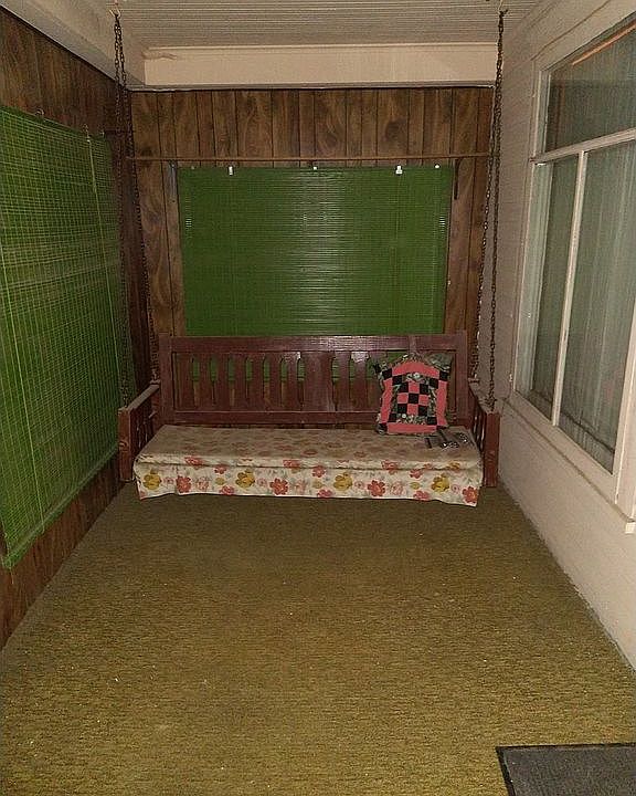 Screened-In Porch I.