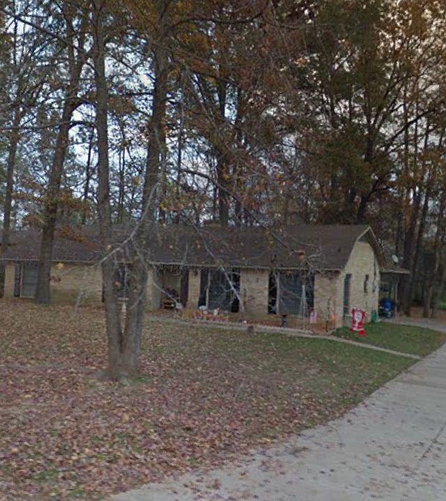 1st image of 602 S Honeysuckle Dr