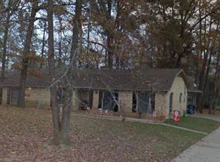 602 S Honeysuckle Dr, White Oak, TX 75693