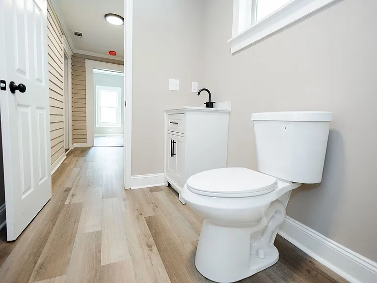732 Williams St — Photo 16