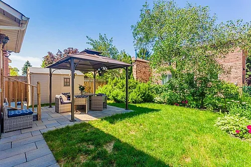 8 Orleans Dr Photo 1