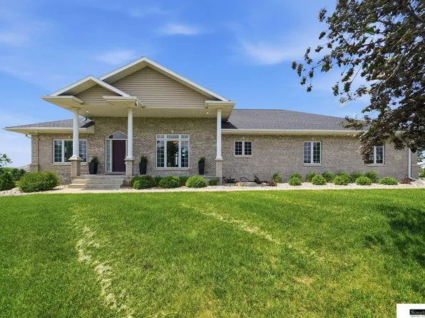 2401 SW 47th St, Lincoln, NE 68522