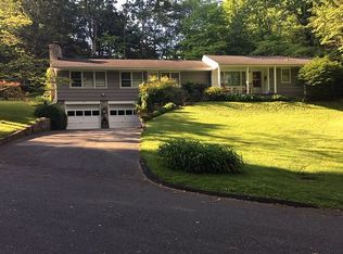 223 S Laurel Cir, Black Mountain, NC 28711