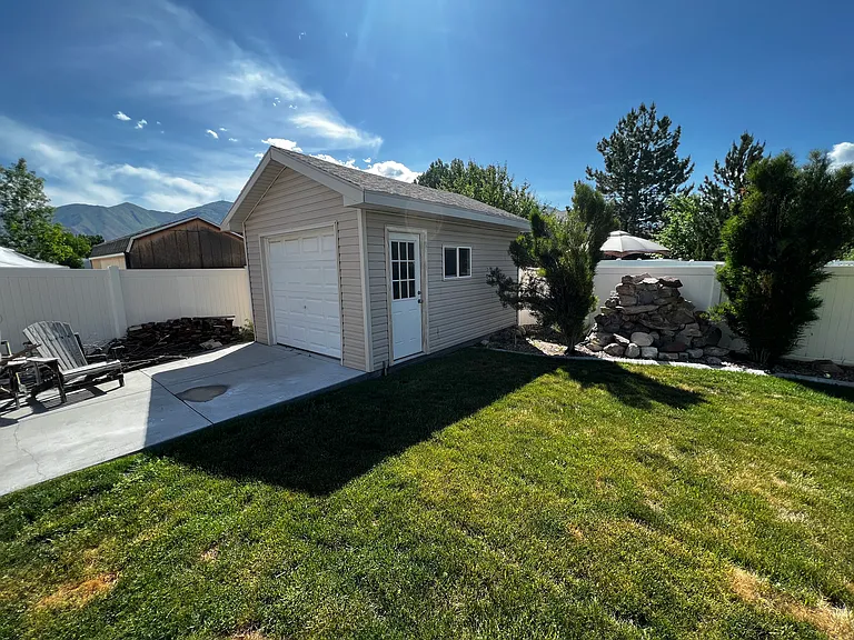 76 E Fairway Dr — Photo 30