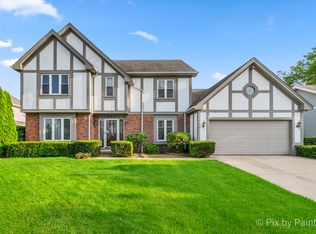 27W303 Chartwell Dr, Winfield, IL 60190