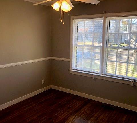 3rd image of 1218 Glenn Ave