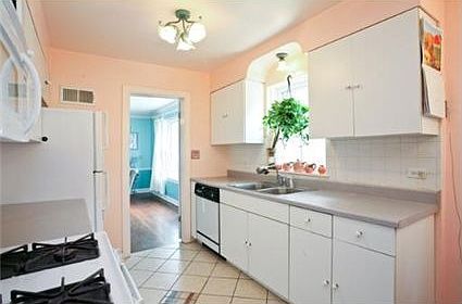 5th image of 6157 N Monticello Ave