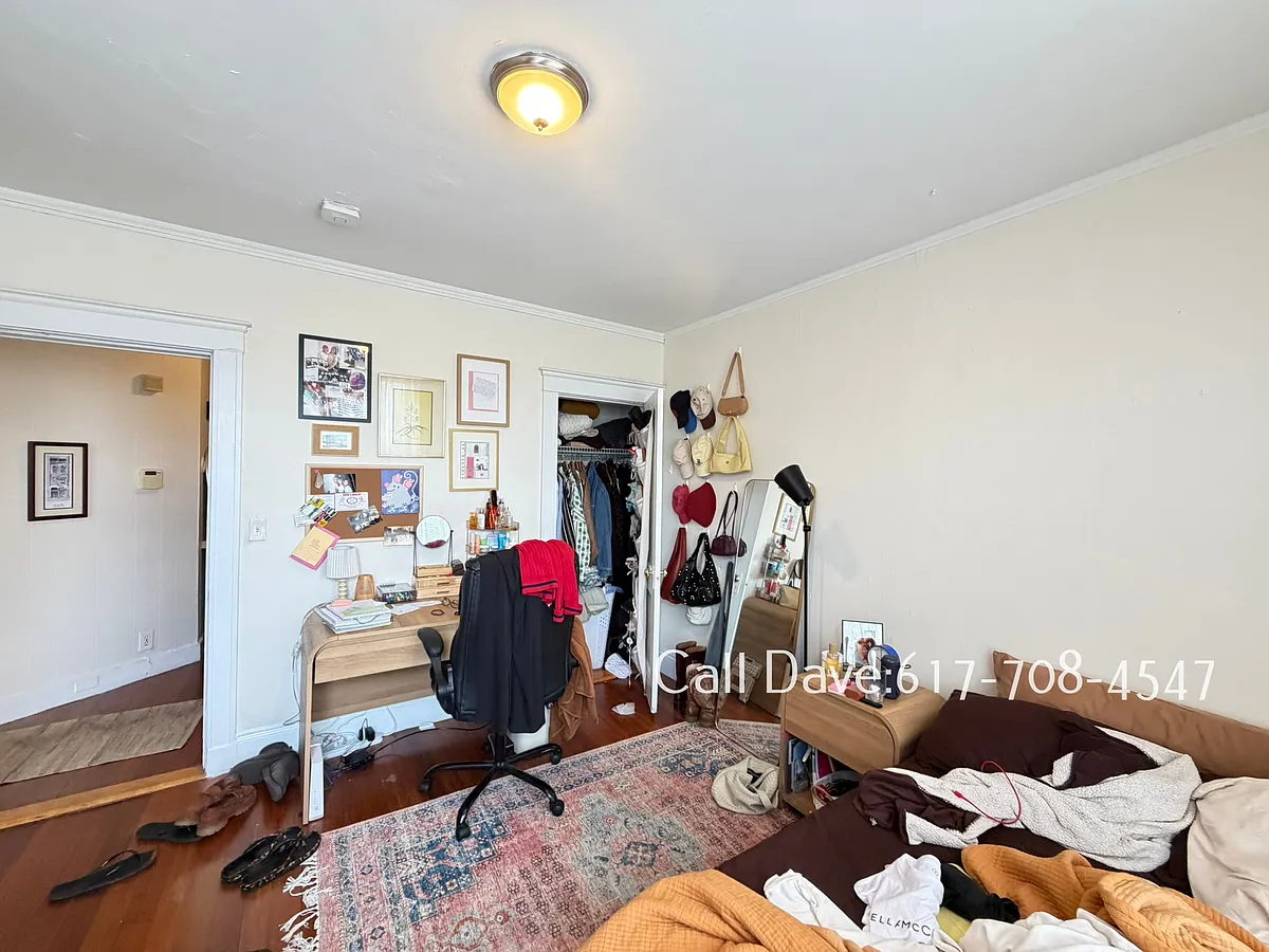 Building Photo - 518 Cambridge St #4