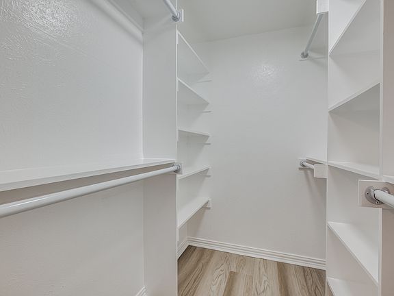 5th image of 4427 Holland Ave #203