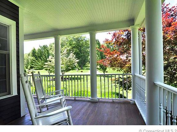 4th image of 204 Cone Meadow Ct