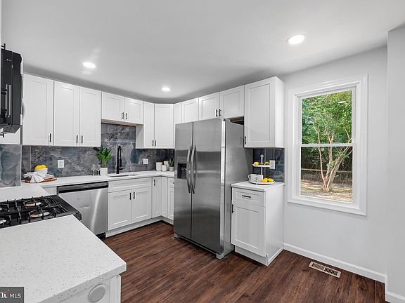 4th image of 7529 Baltimore Annapolis Blvd