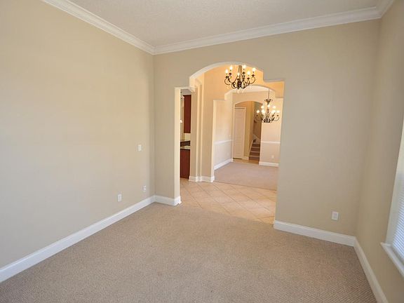 4th image of 24 N Village Dr
