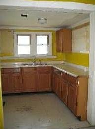 3rd image of 3906 Warren Ave