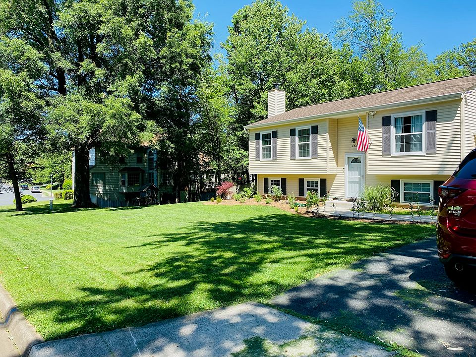 2801 Reign St, Herndon, VA 20171 Zillow