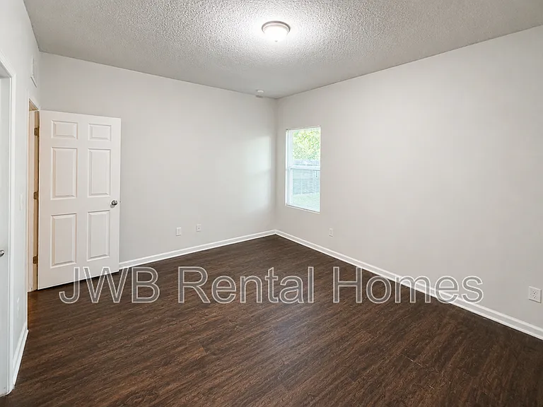 8520 Cocoa Ave — Photo 10