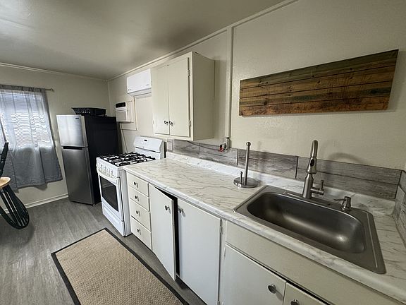 2nd image of 1401 Main St Unit 12A