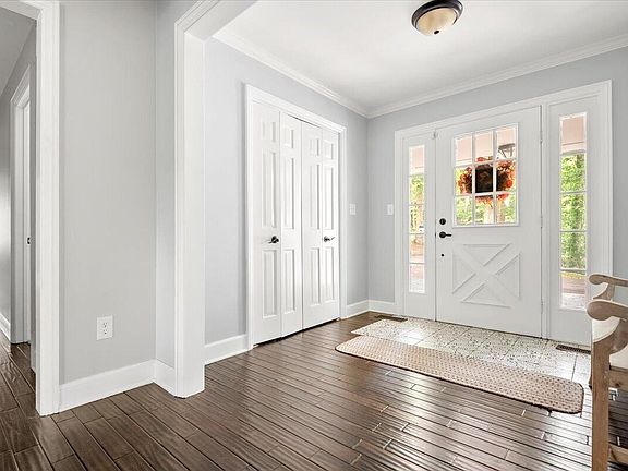 5th image of 112 Woodland Trl