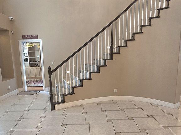 2nd image of 2537 Deauville Cir