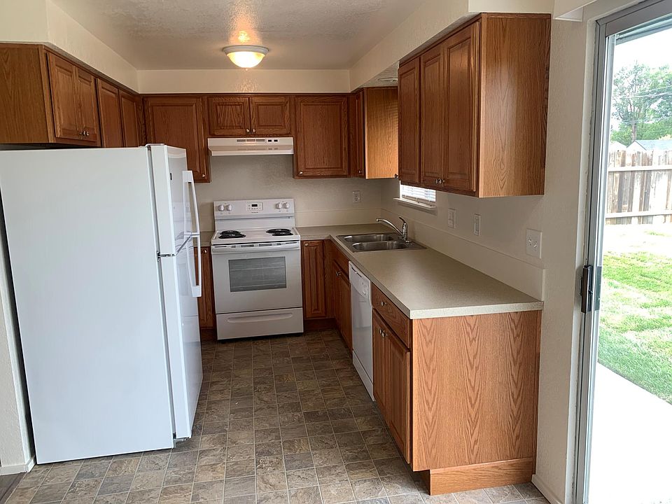 1st image of 795 E Hurlburt Ave APT A