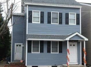722 3rd St #1, Catasauqua, PA 18032
