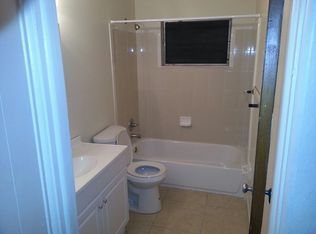 121 W 8th St, Apopka, FL 32703