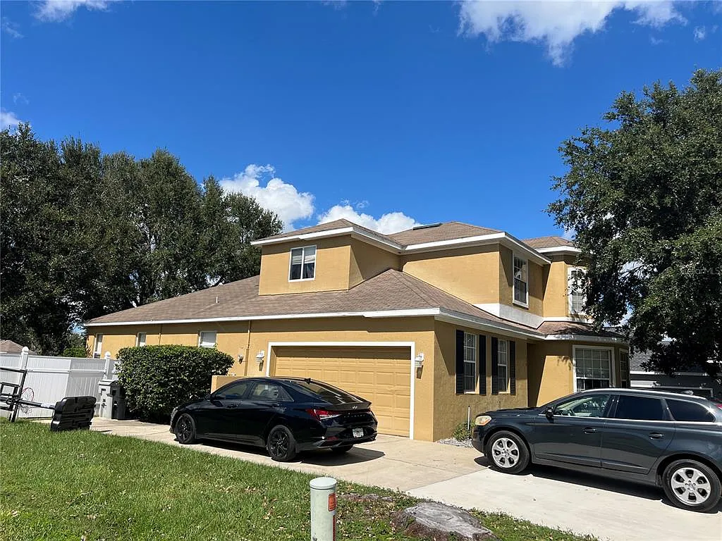 4 bed, 2.5 bath, 2267 sqft, $2,895 — Photo 2