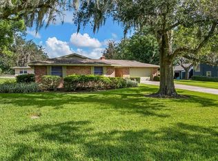 124 E Palmetto Ave, Howey In The Hills, FL 34737